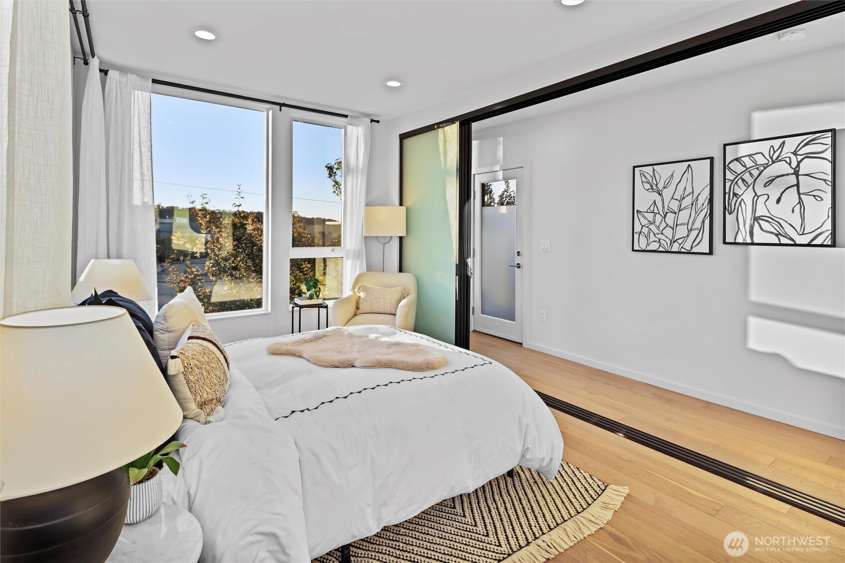 700 S Willow St , Seattle, WA 98108