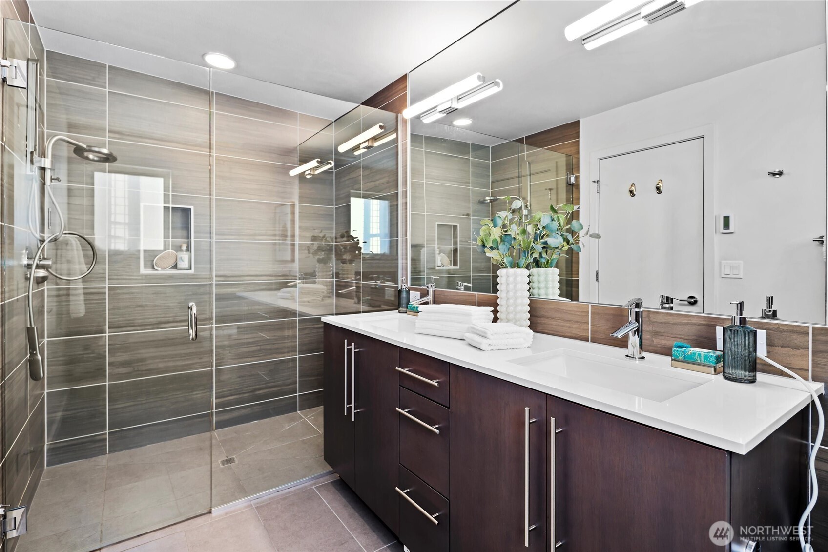 700 S Willow St , Seattle, WA 98108