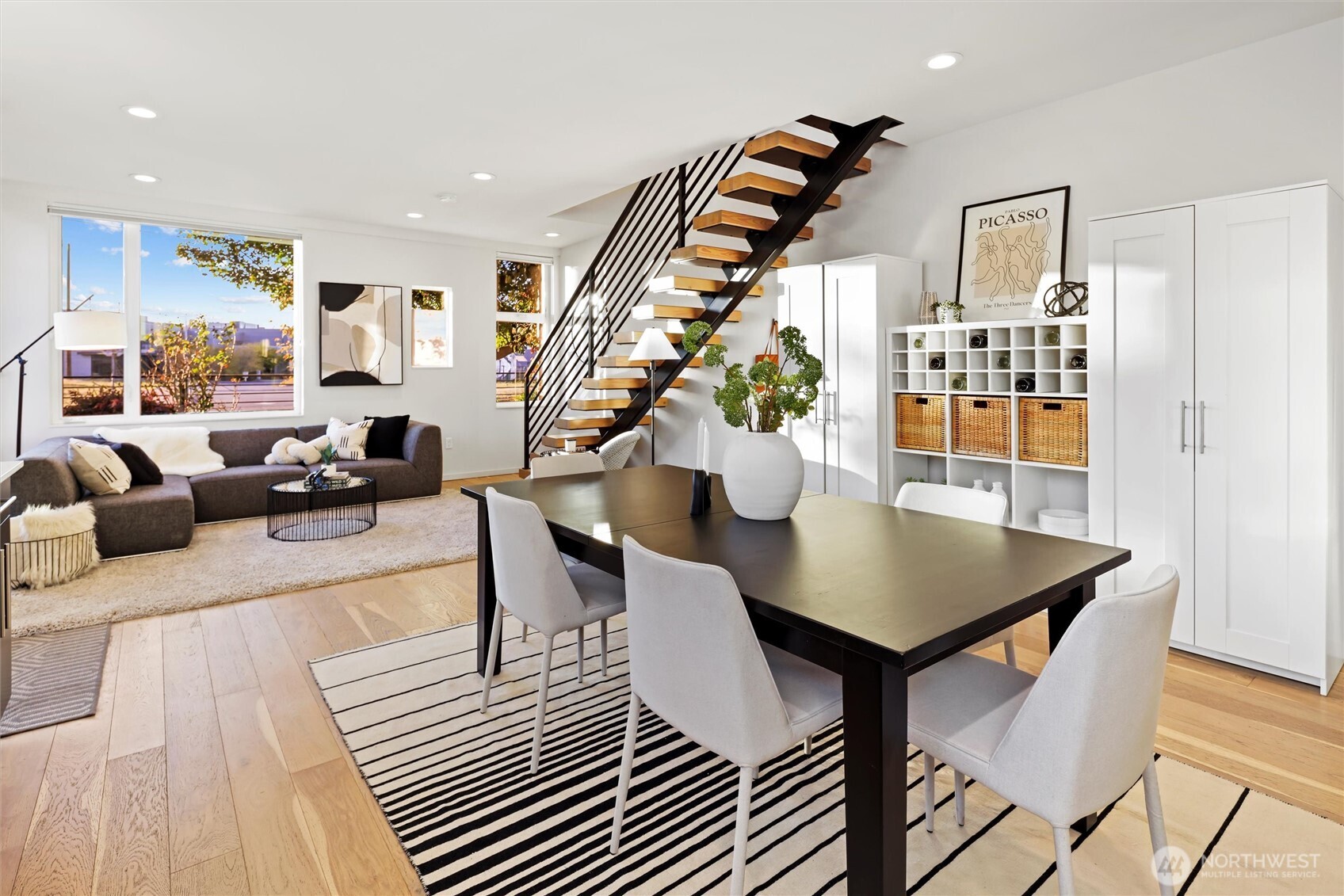 700 S Willow St , Seattle, WA 98108