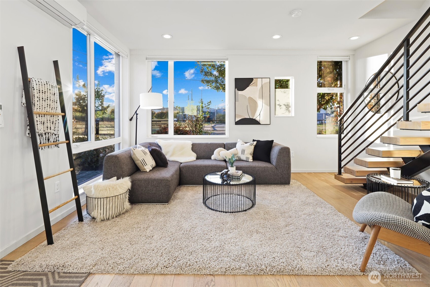 700 S Willow St , Seattle, WA 98108