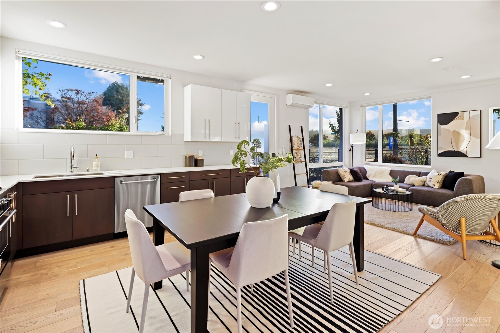 700 S Willow St , Seattle, WA 98108