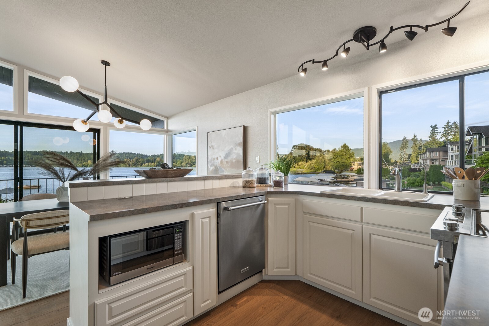 5110 NW Sammamish Road , Issaquah, WA 98027
