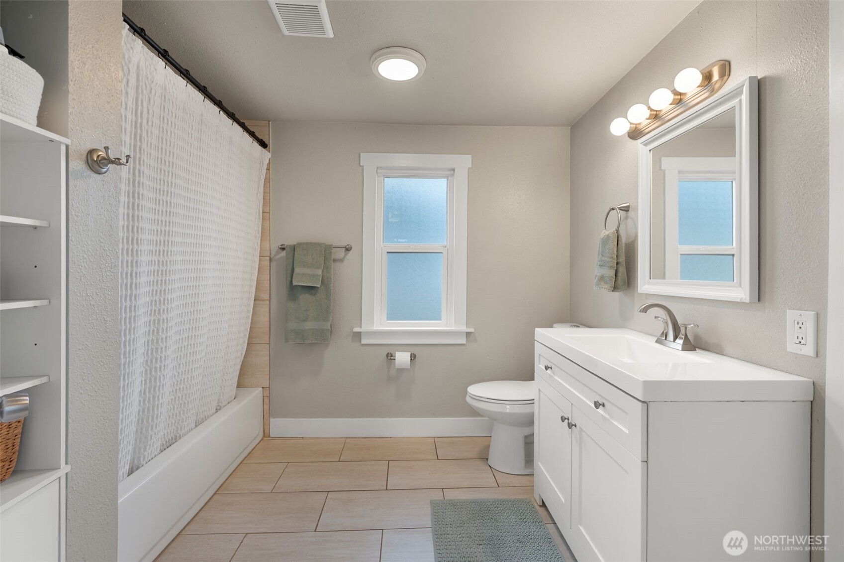 1016 N Tower Avenue , Centralia, WA 98531