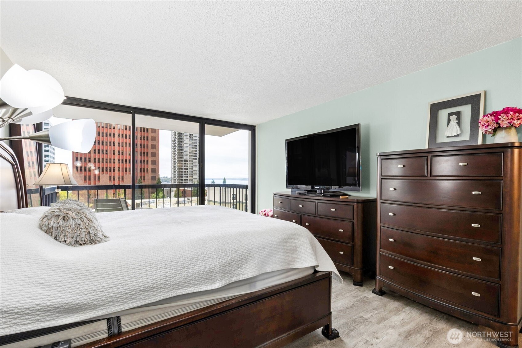 2100 3rd Avenue #802, Seattle, WA 98121