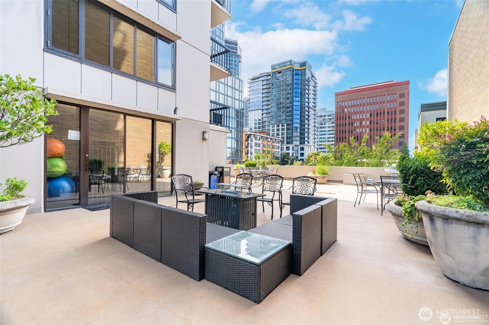 2100 3rd Avenue #802, Seattle, WA 98121