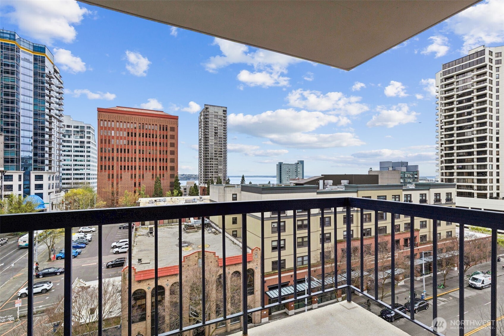 2100 3rd Avenue #802, Seattle, WA 98121