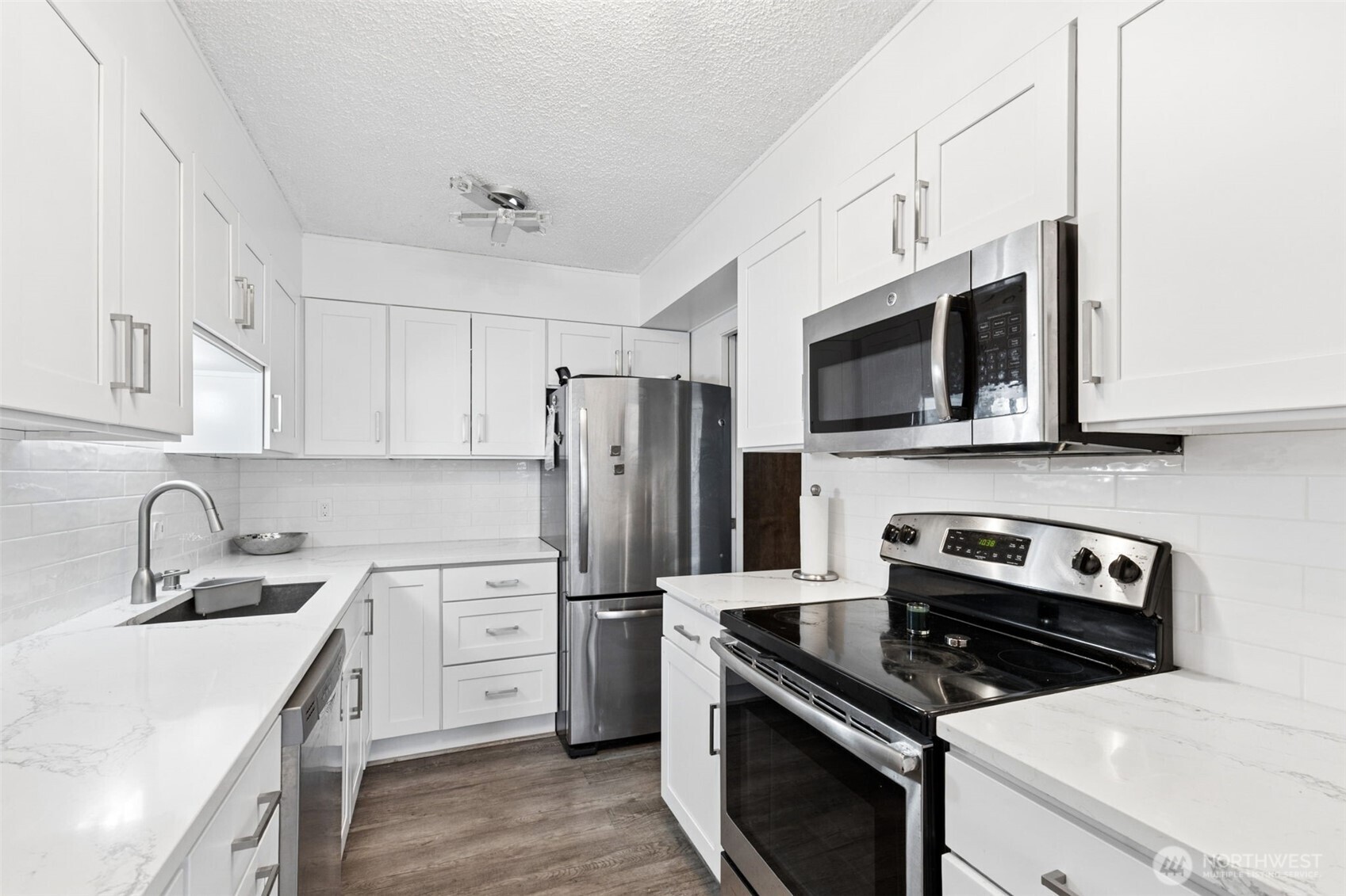 2100 3rd Avenue #802, Seattle, WA 98121