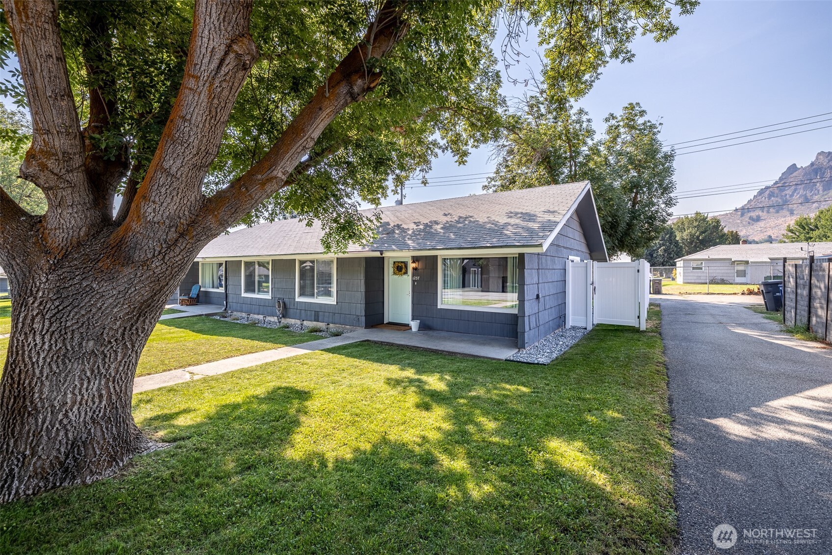 1235 Montana St , Wenatchee, WA 98801