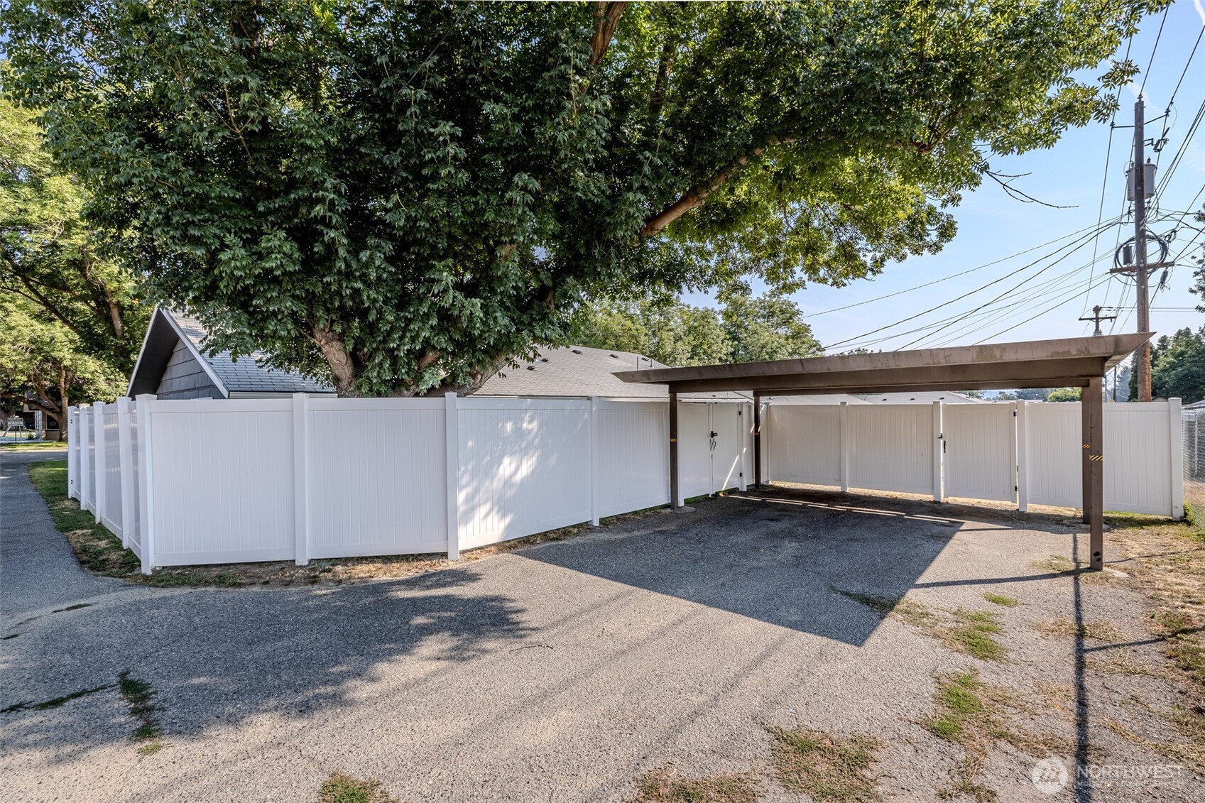 1235 Montana St , Wenatchee, WA 98801