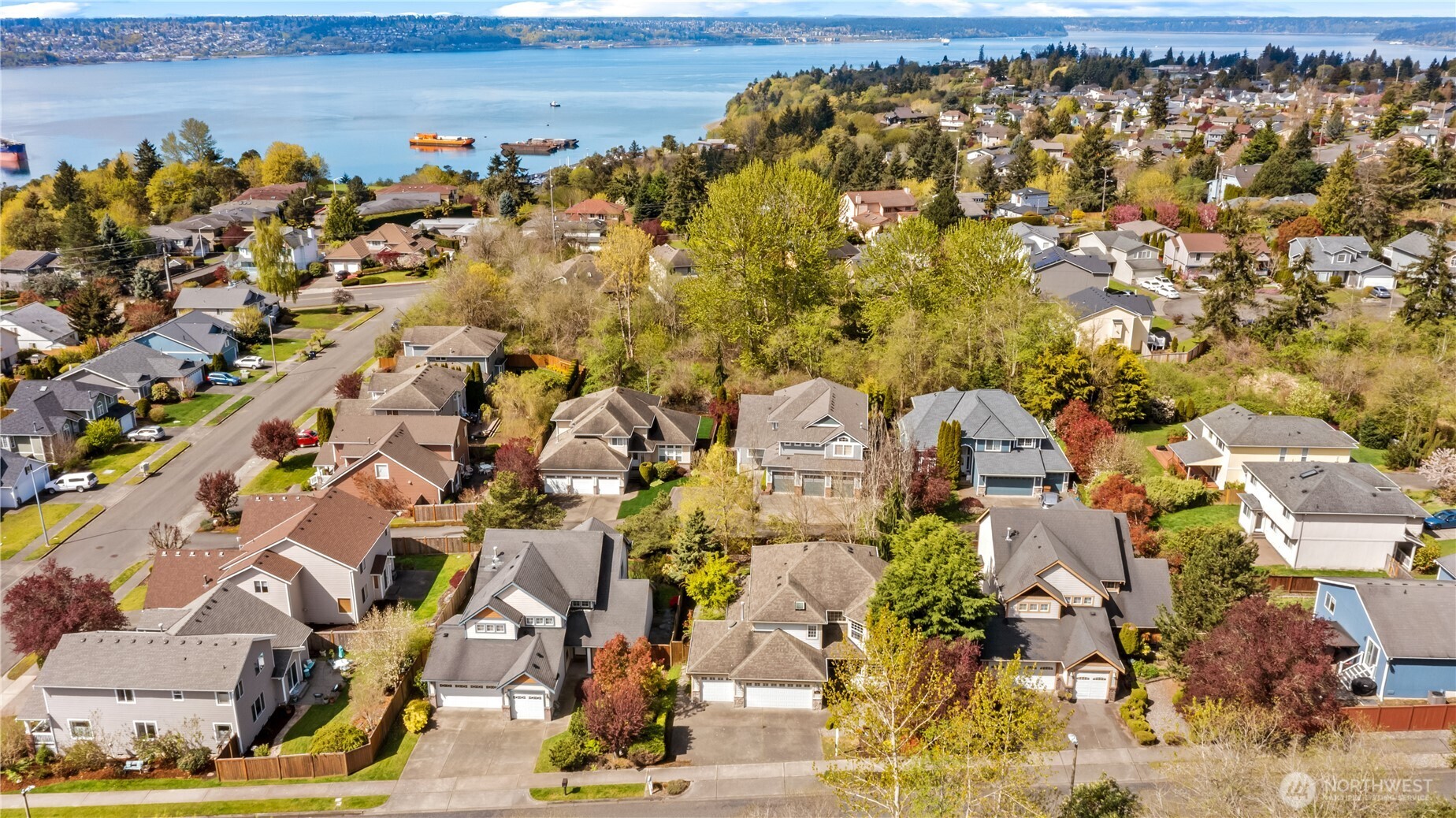 3918 Norpoint Way NE, Tacoma, WA 98422