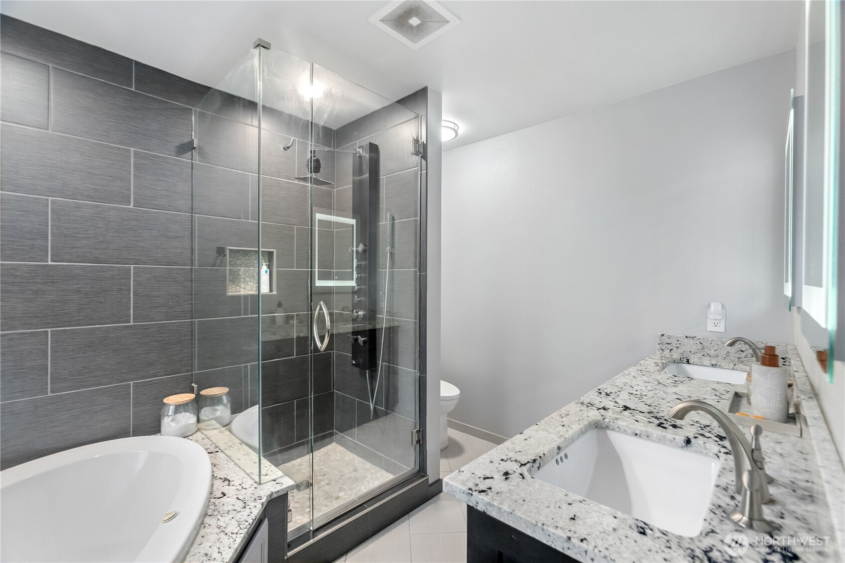 3918 Norpoint Way NE, Tacoma, WA 98422