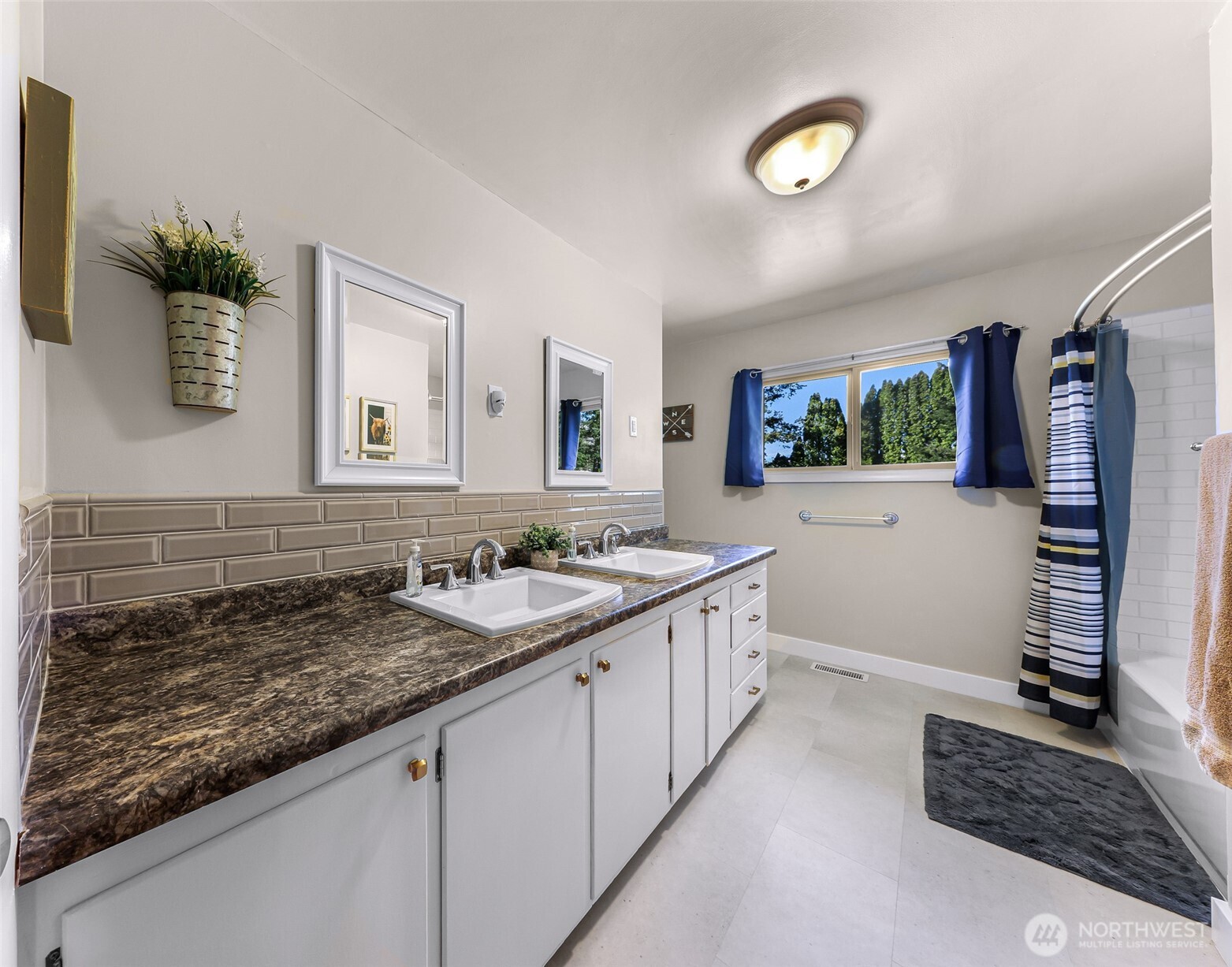 306 W King Tut Road , Bellingham, WA 98226