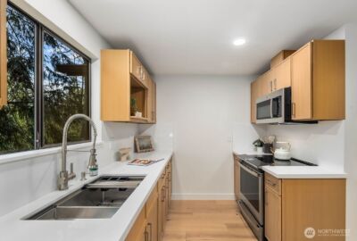 25529 SE 159th Street , Issaquah, WA 98027-8249 - Photo 17