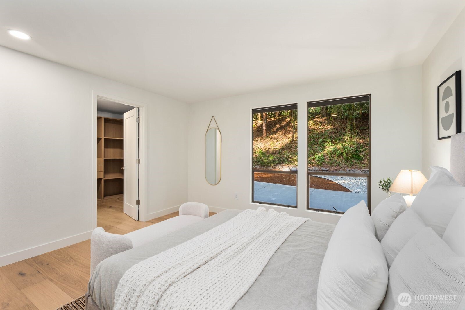 25529 SE 159th Street , Issaquah, WA 98027-8249