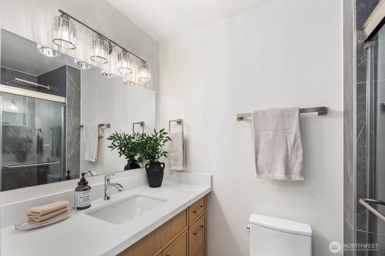 25529 SE 159th Street , Issaquah, WA 98027-8249