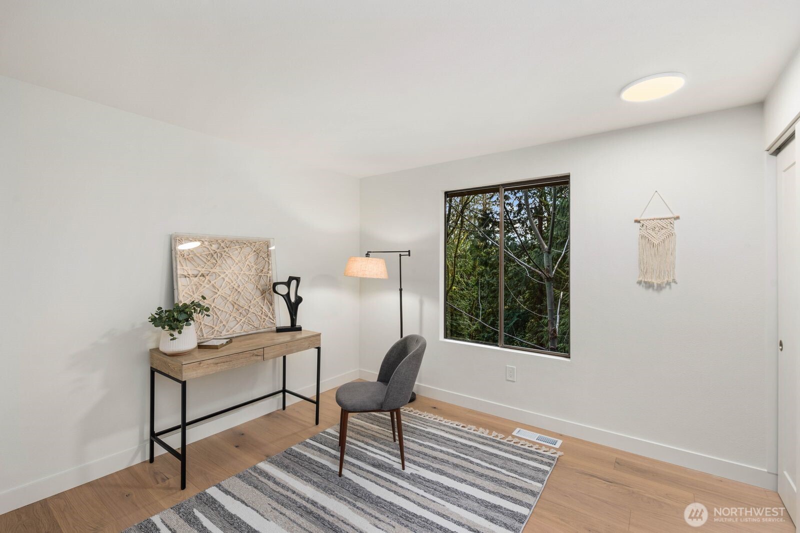 25529 SE 159th Street , Issaquah, WA 98027-8249