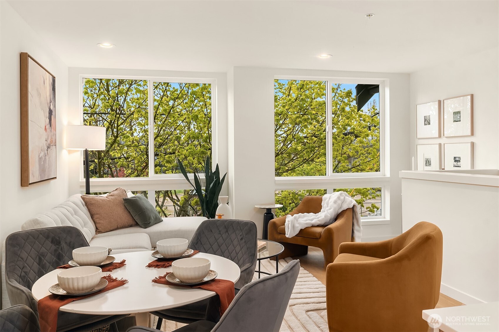 942 NW 54th Street , Seattle, WA 98107