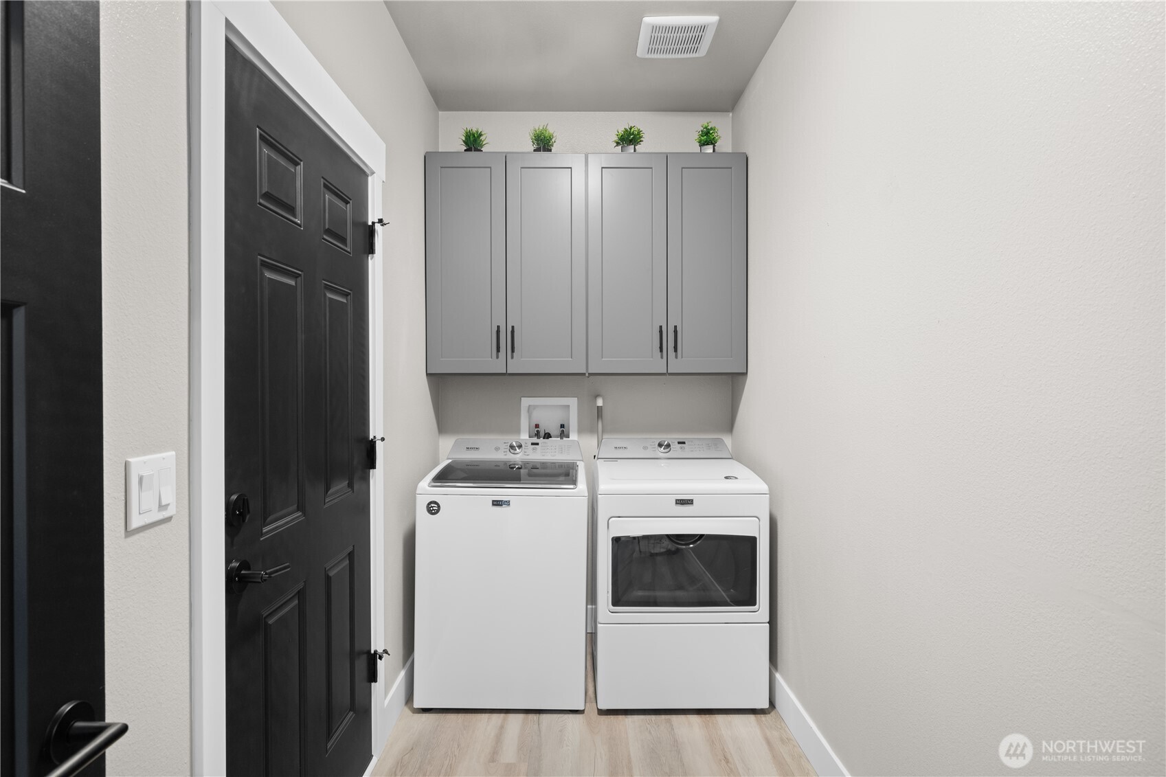 416 Edgewater Way SW, Mattawa, WA 99349