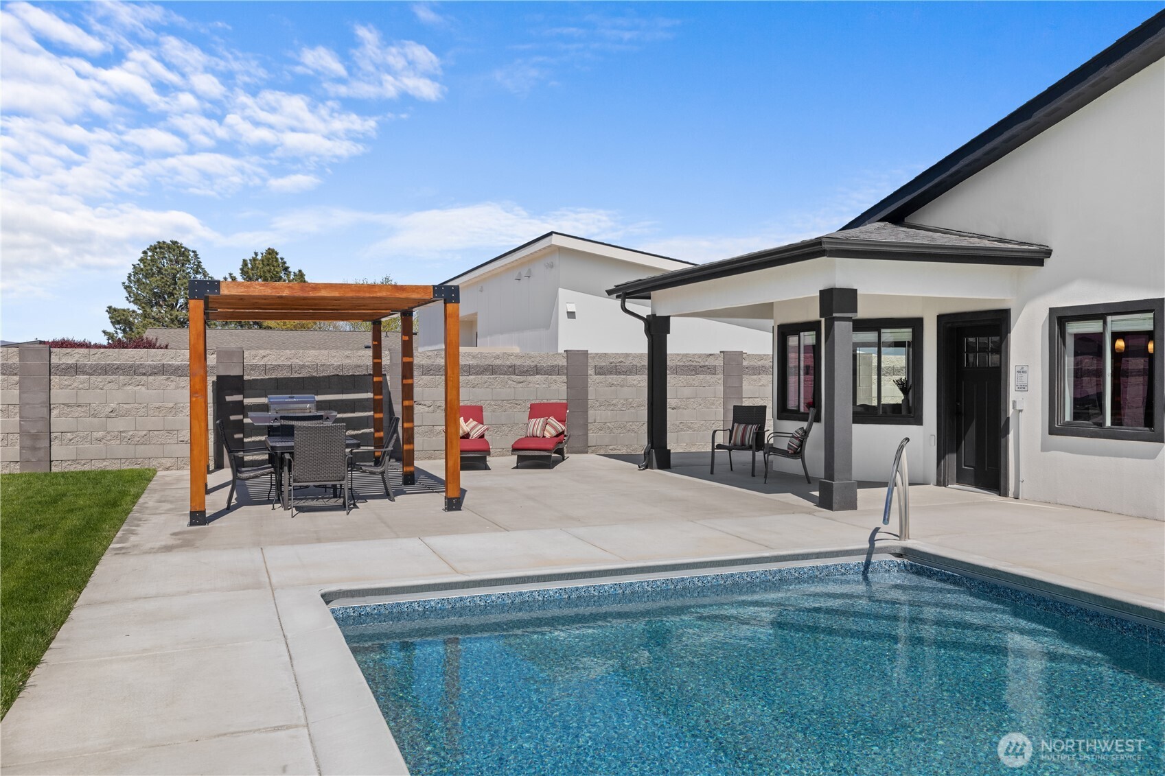 416 Edgewater Way SW, Mattawa, WA 99349