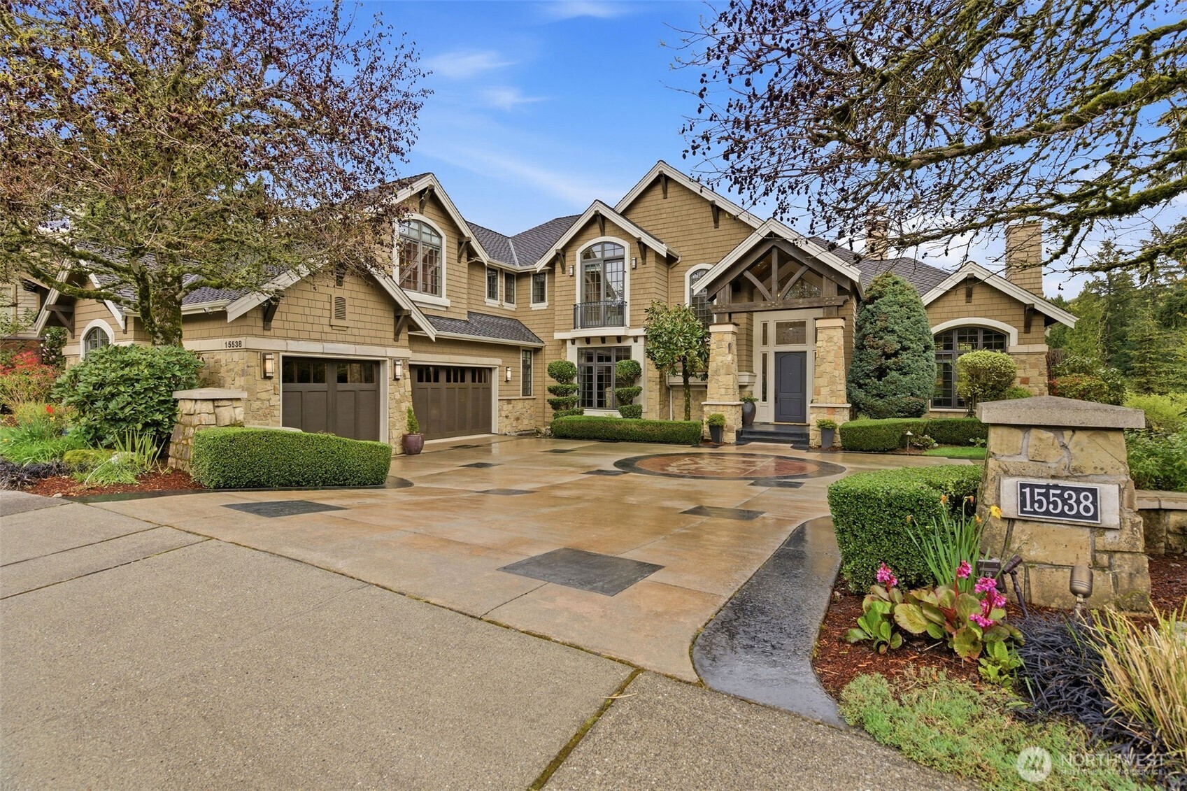 15538 SE 79th Place , Newcastle, WA 98059-9227