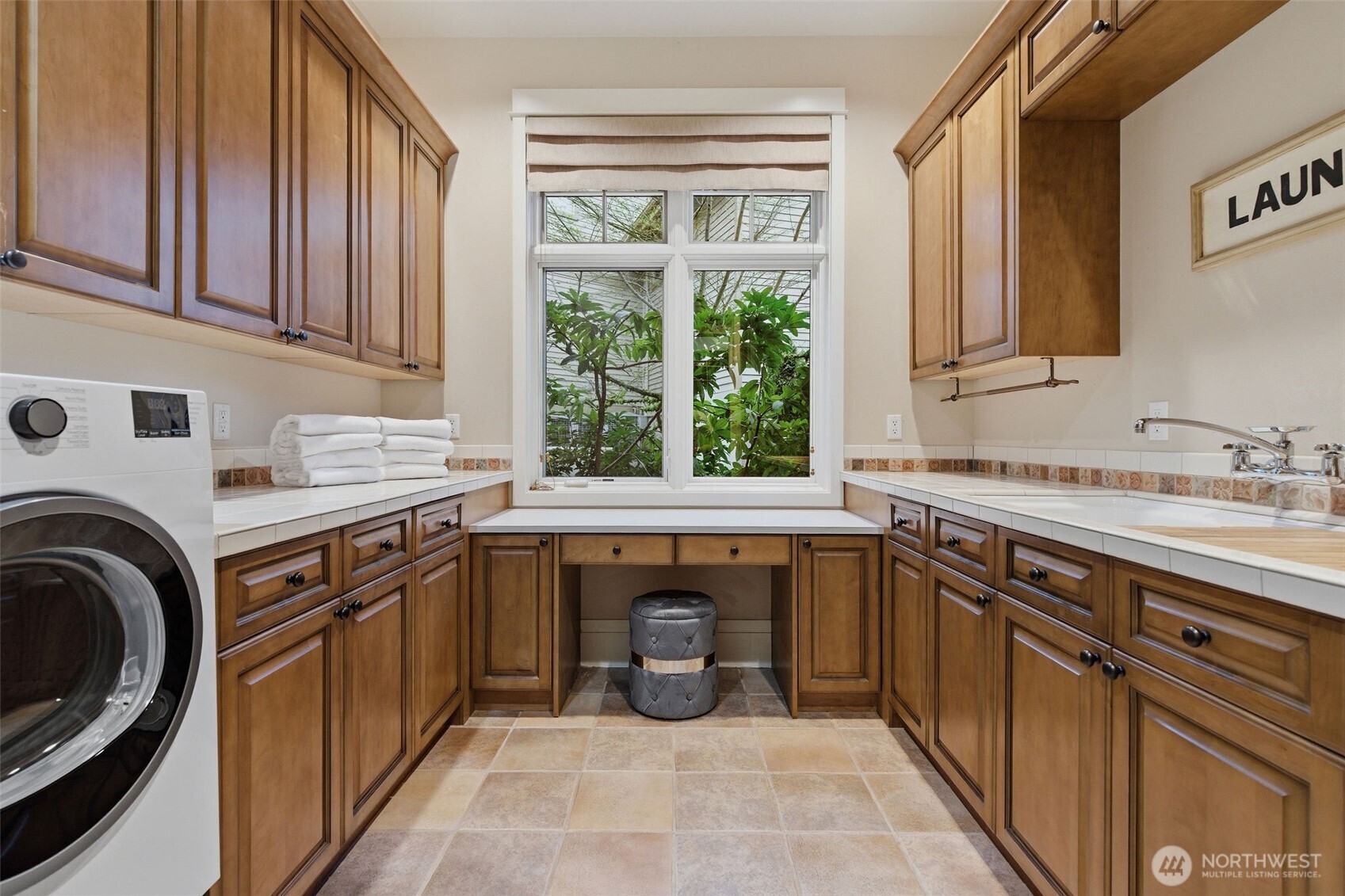 15538 SE 79th Place , Newcastle, WA 98059-9227