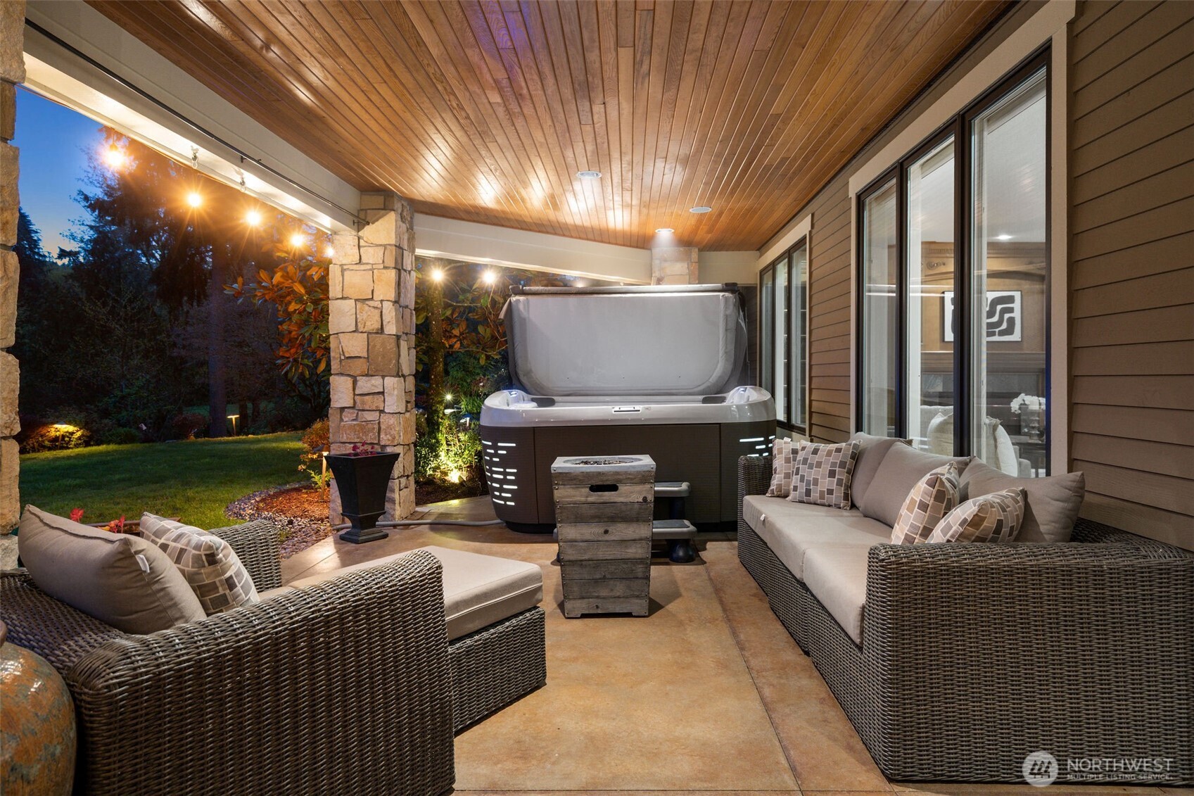 15538 SE 79th Place , Newcastle, WA 98059-9227