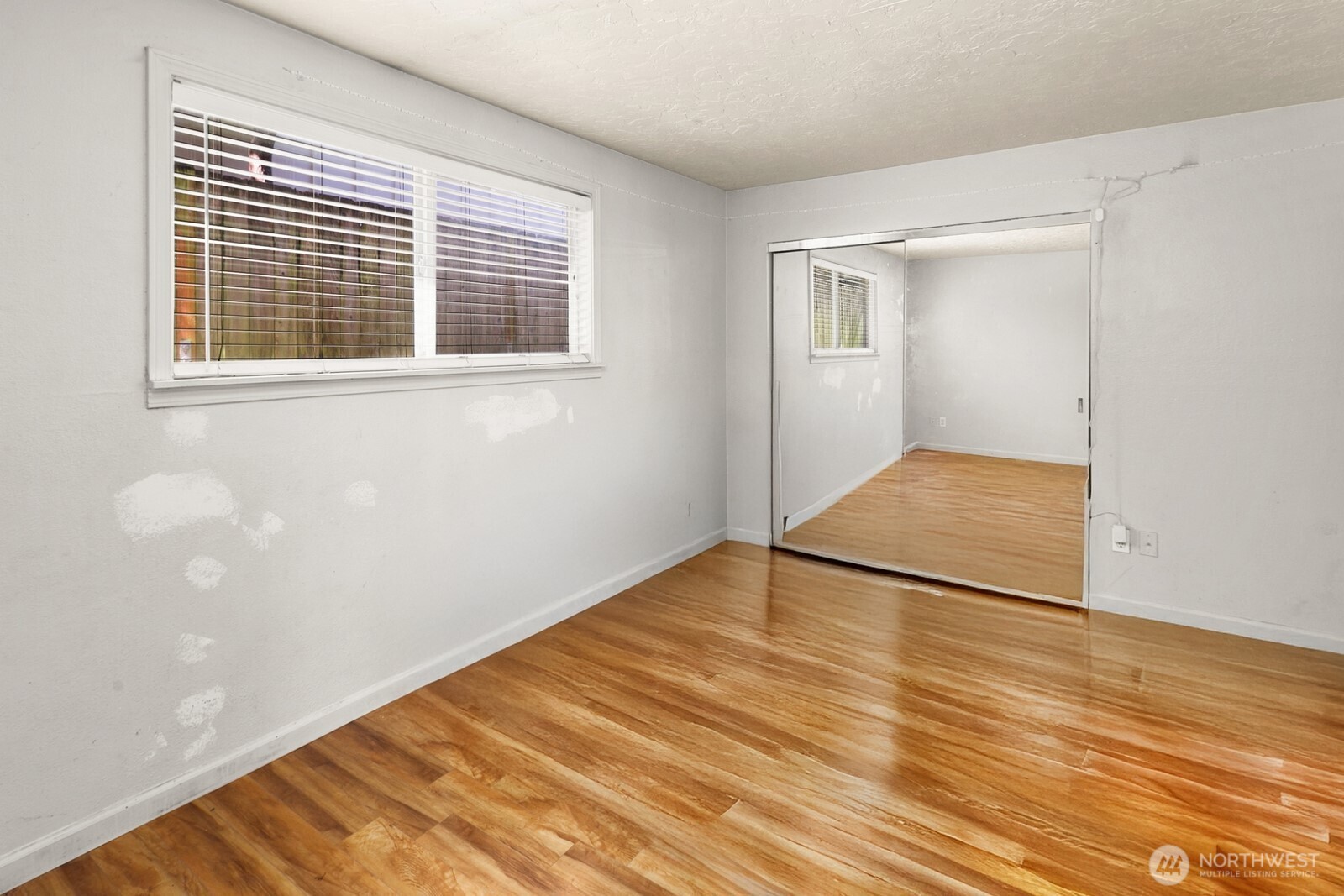 101 SW 119th Street #102, Burien, WA 98146