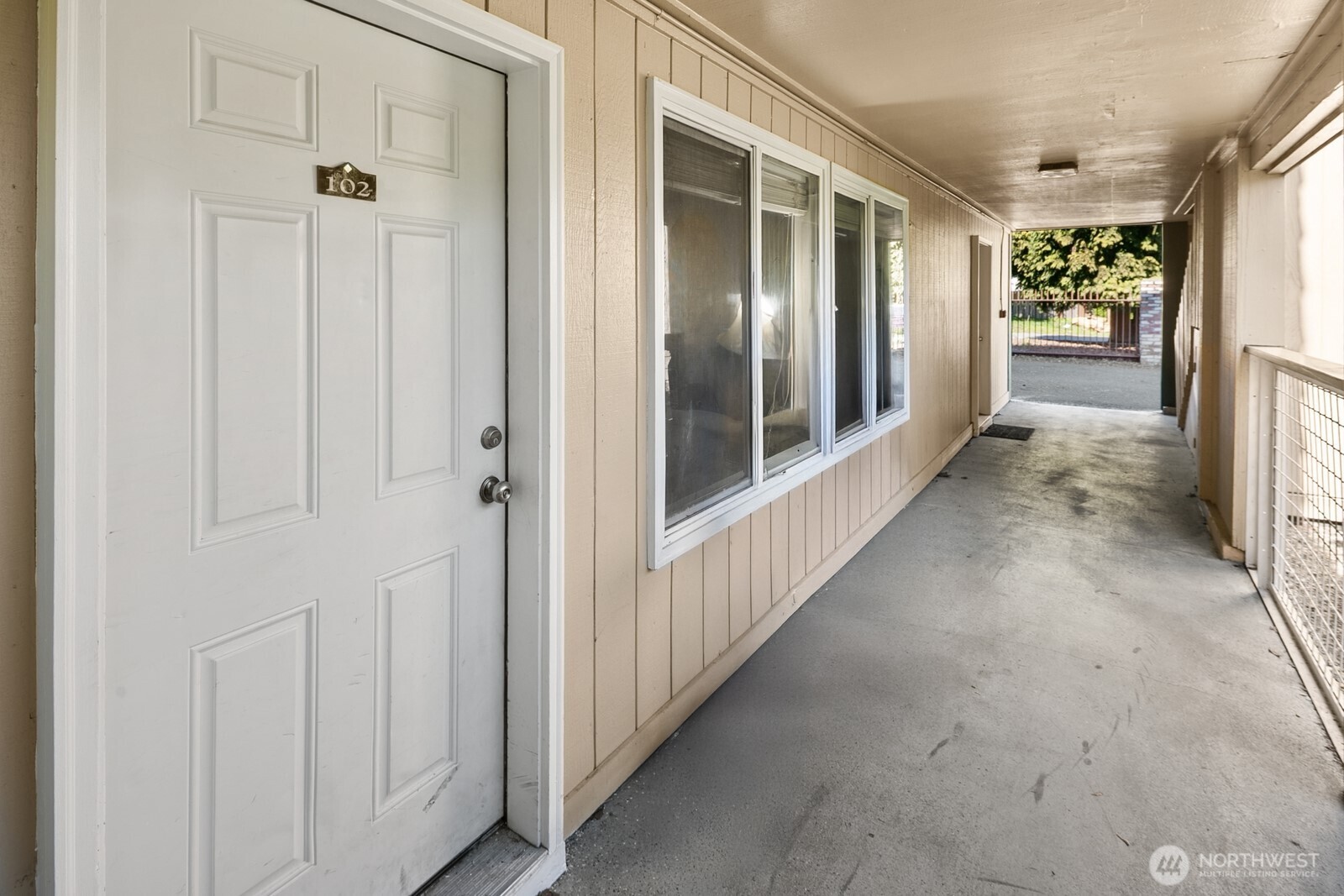 101 SW 119th Street #102, Burien, WA 98146