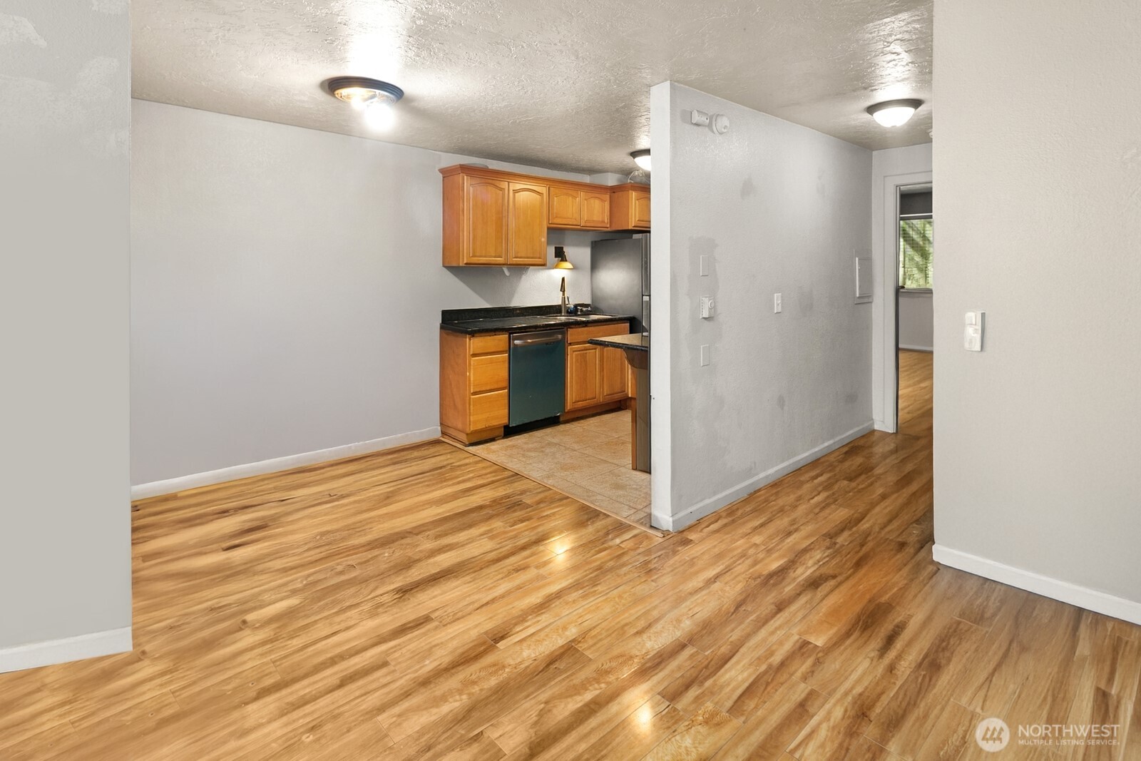 101 SW 119th Street #102, Burien, WA 98146