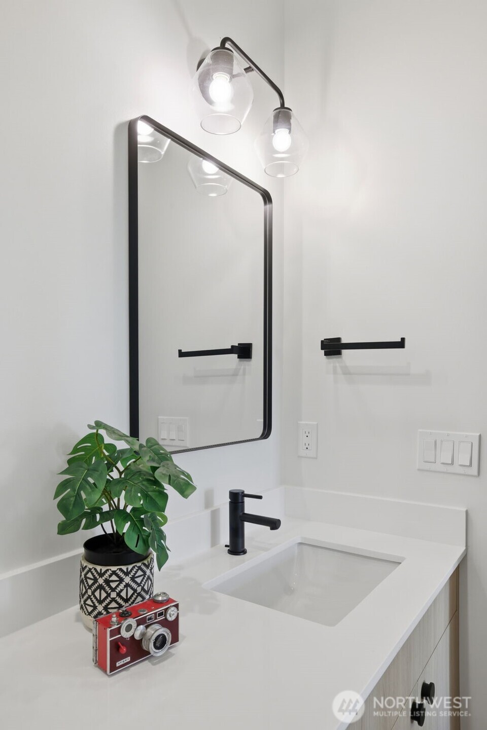4517 35th Avenue S #A, Seattle, WA 98118