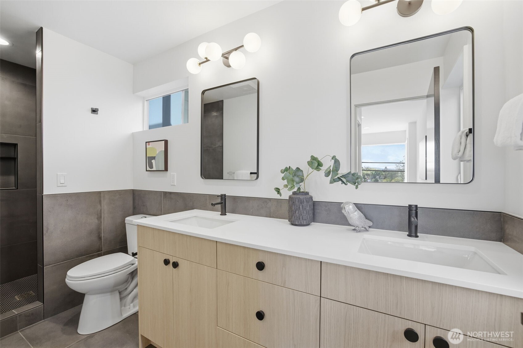 4517 35th Avenue S #A, Seattle, WA 98118
