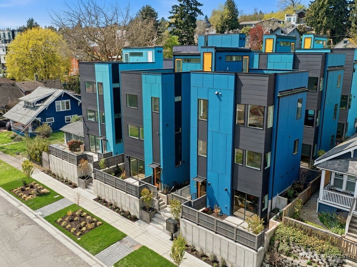 4517 35th Avenue S #E, Seattle, WA 98118