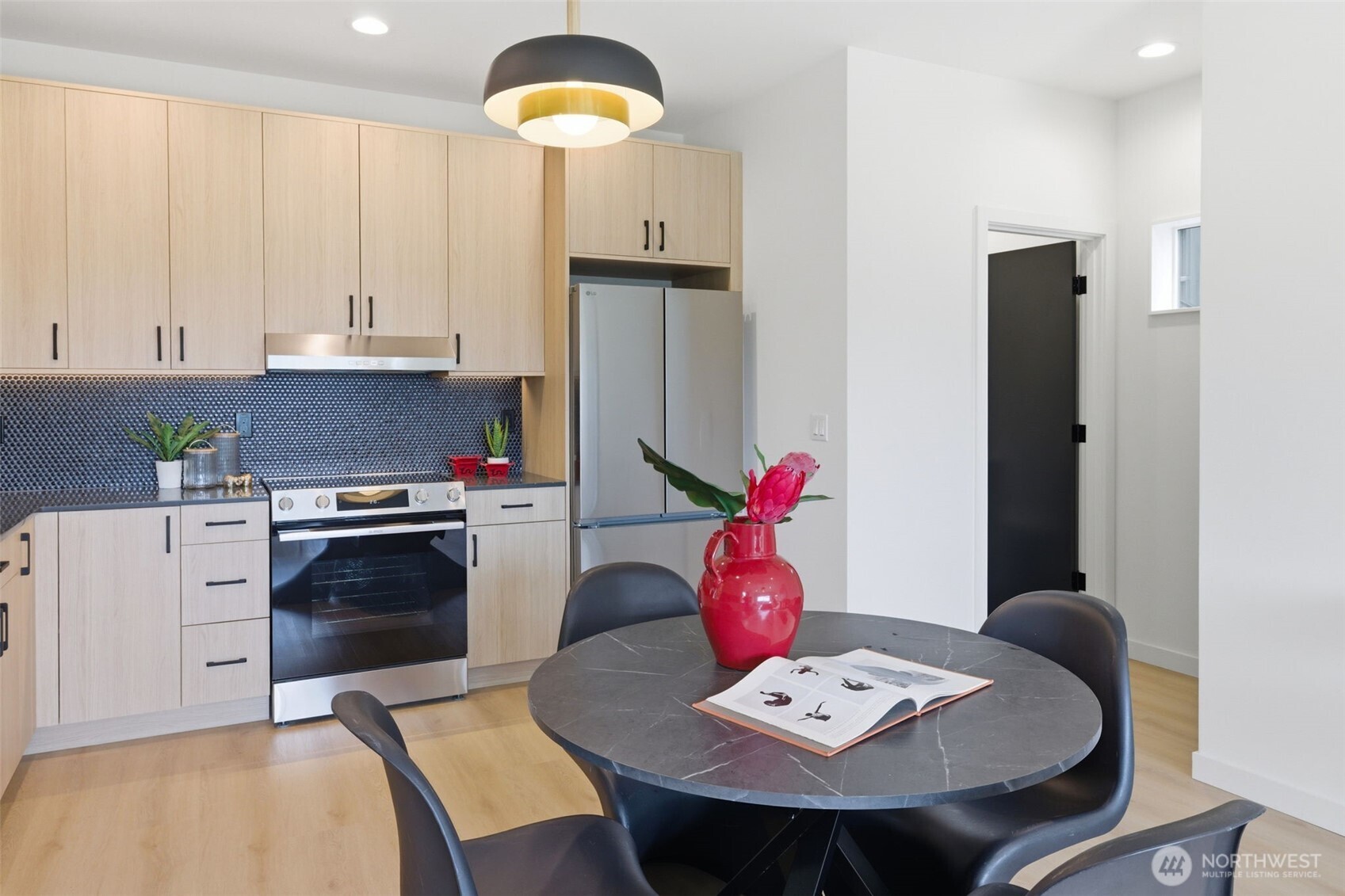 4517 35th Avenue S #E, Seattle, WA 98118