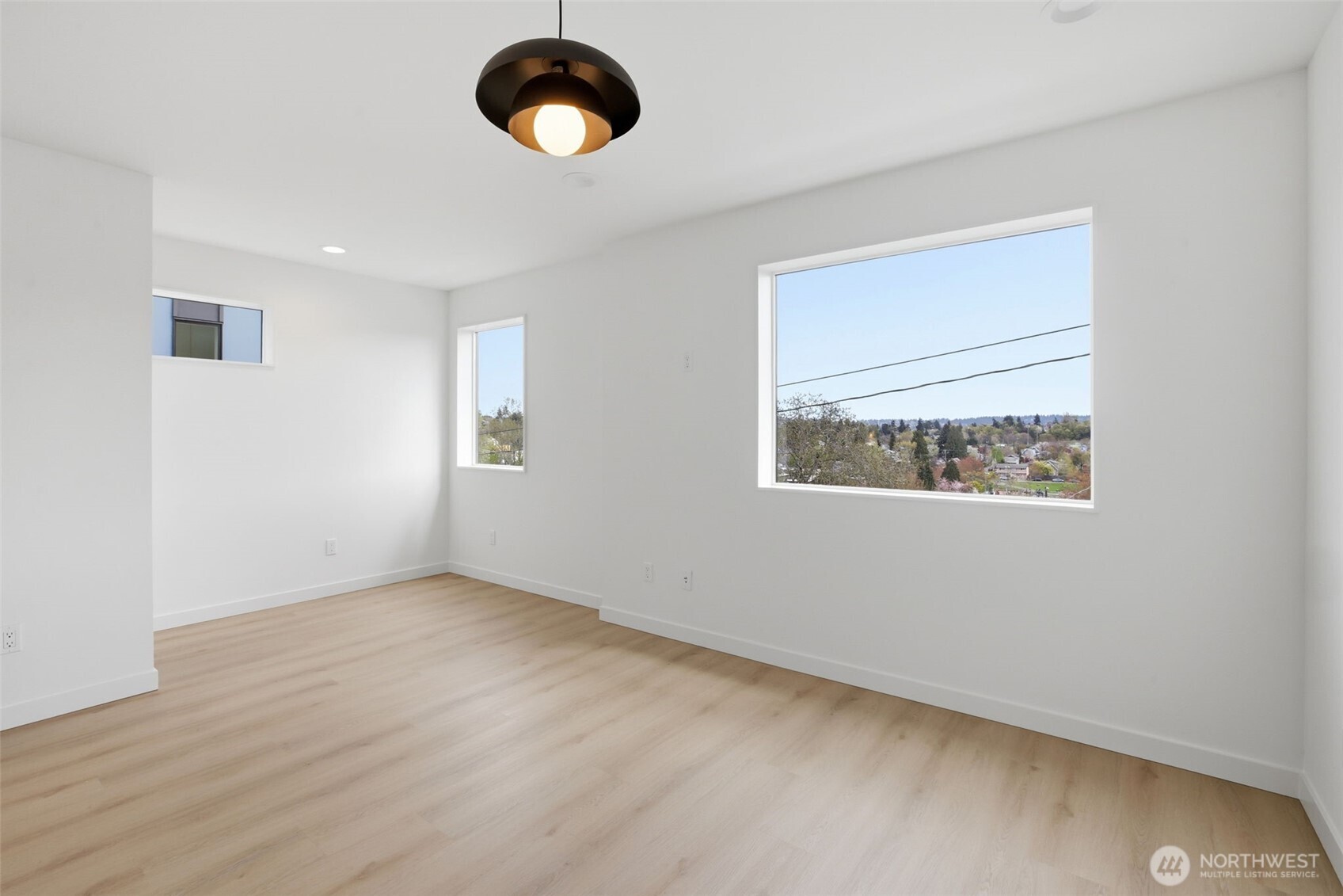 4517 35th Avenue S #E, Seattle, WA 98118