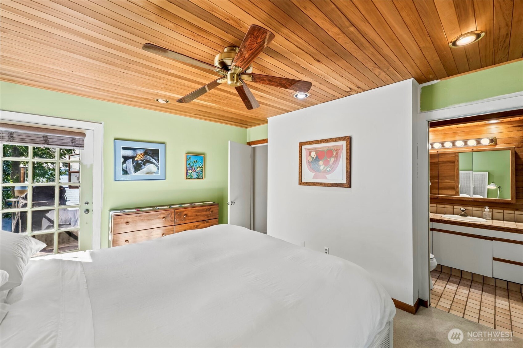 3620 Forest Beach Drive NW, Gig Harbor, WA 98335