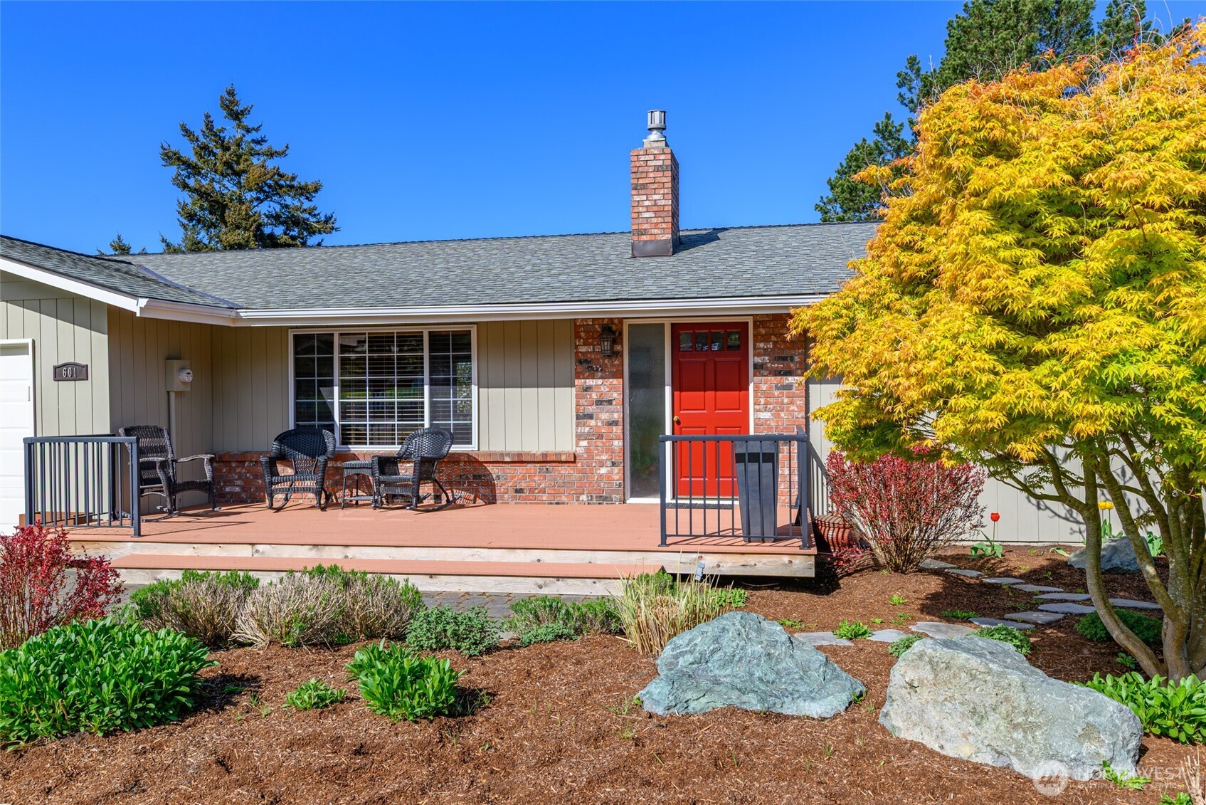 601 SW Thornberry , Oak Harbor, WA 98277