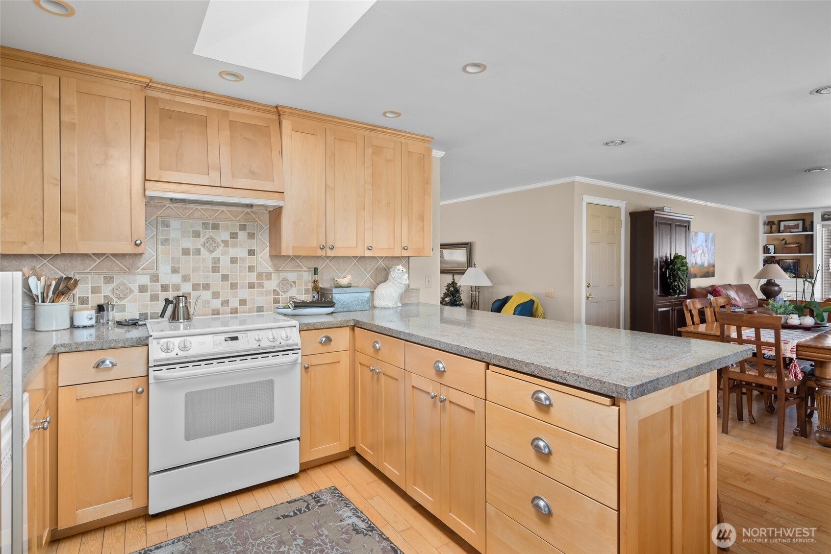 601 SW Thornberry , Oak Harbor, WA 98277