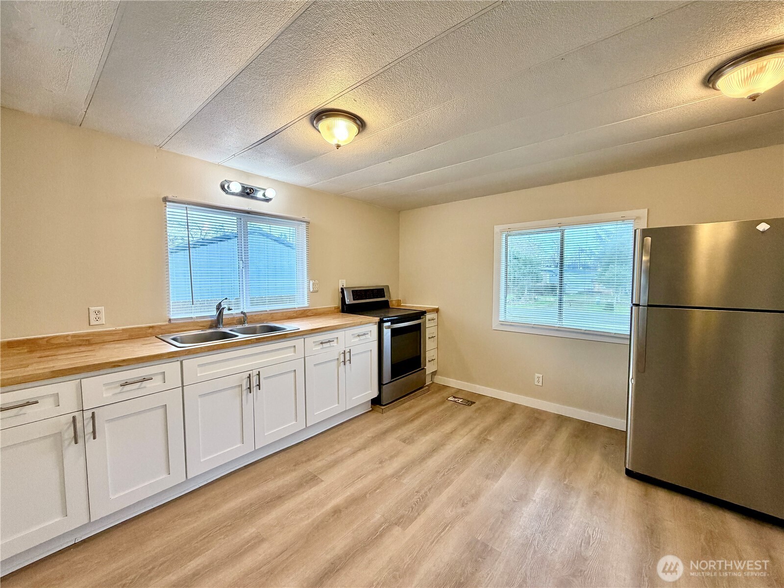 774 Rain Street NE, Ocean Shores, WA 98569