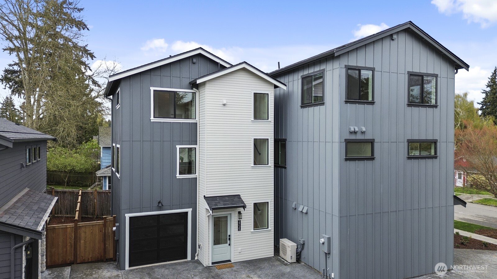2725 NE 87th Street , Seattle, WA 98115