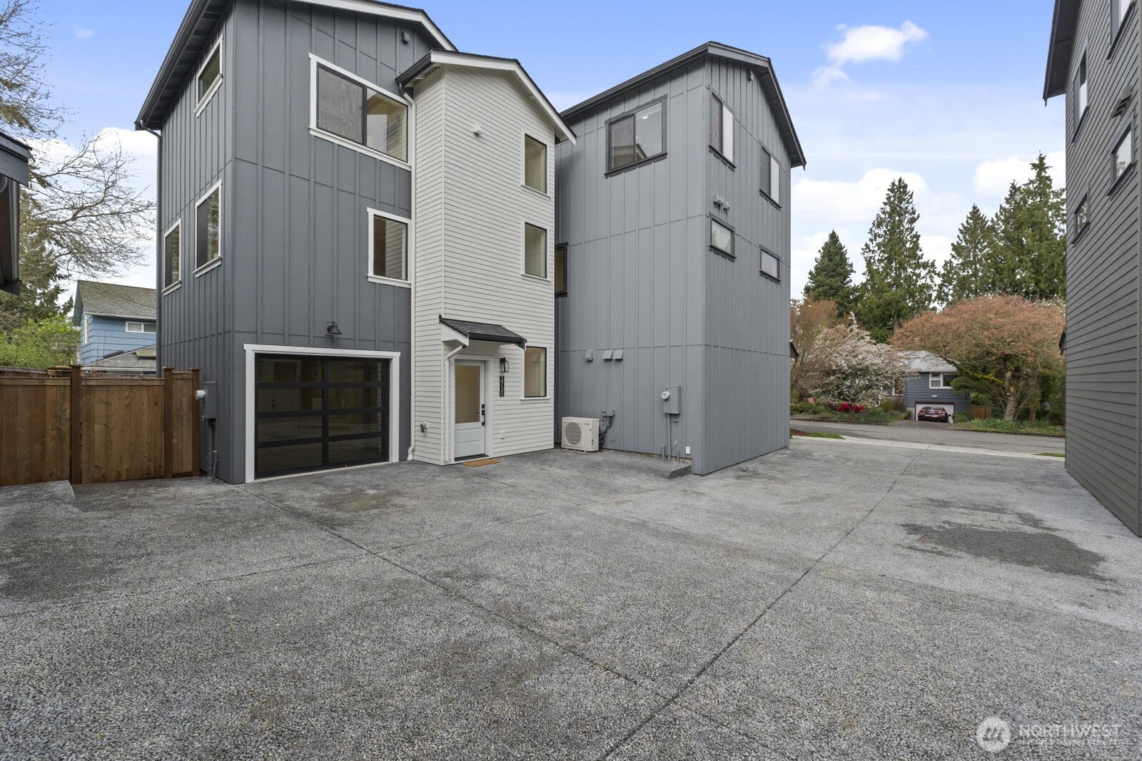 2725 NE 87th Street , Seattle, WA 98115
