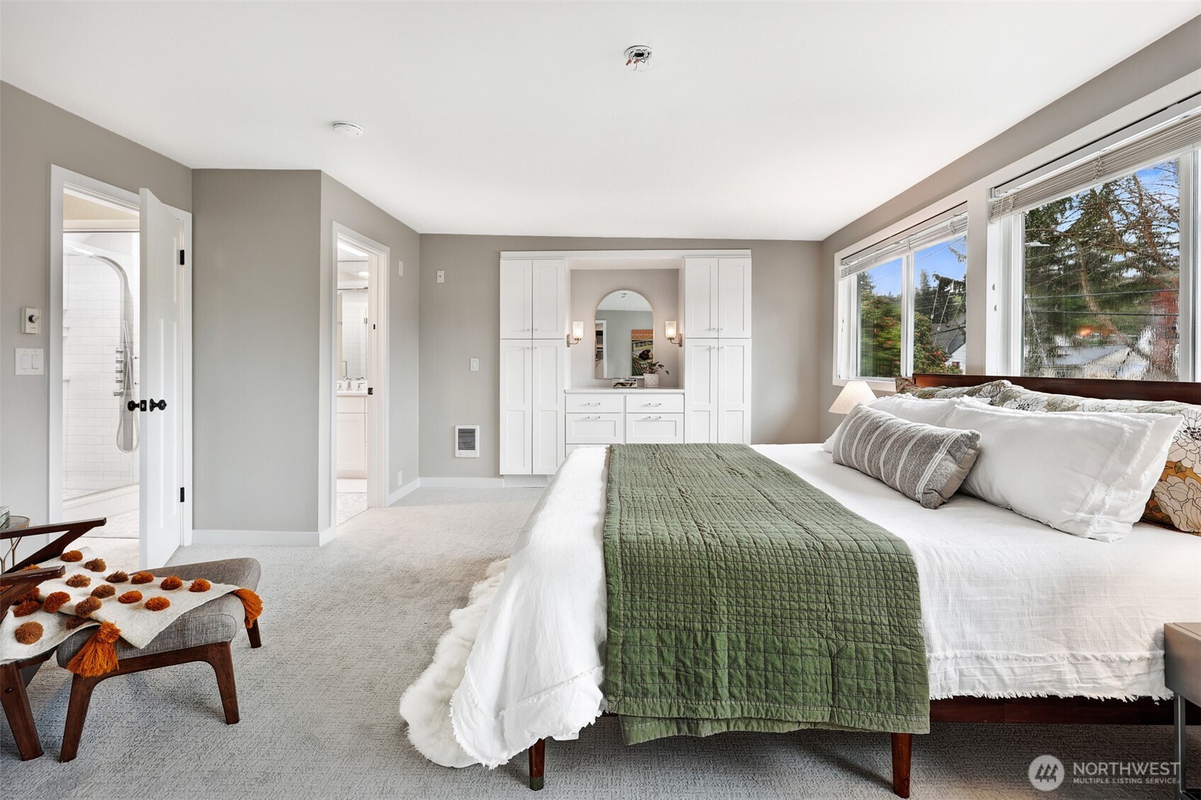 4634 SW Frontenac Street , Seattle, WA 98136