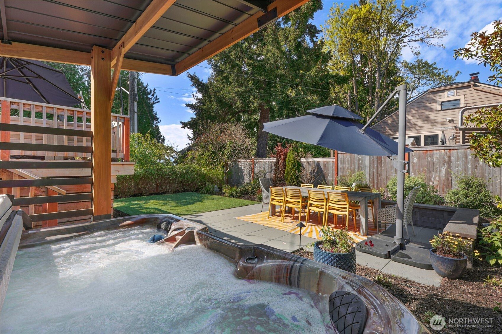 4634 SW Frontenac Street , Seattle, WA 98136