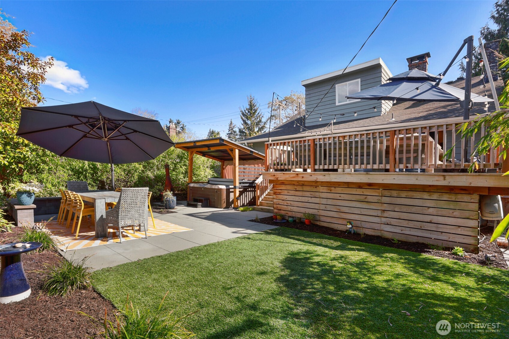 4634 SW Frontenac Street , Seattle, WA 98136