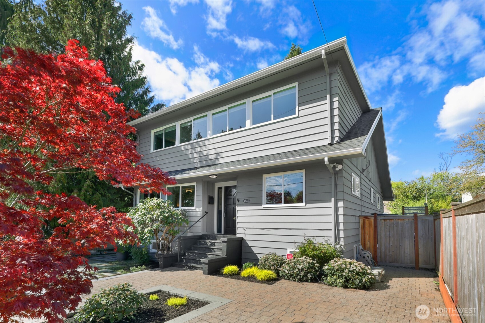4634 SW Frontenac Street , Seattle, WA 98136