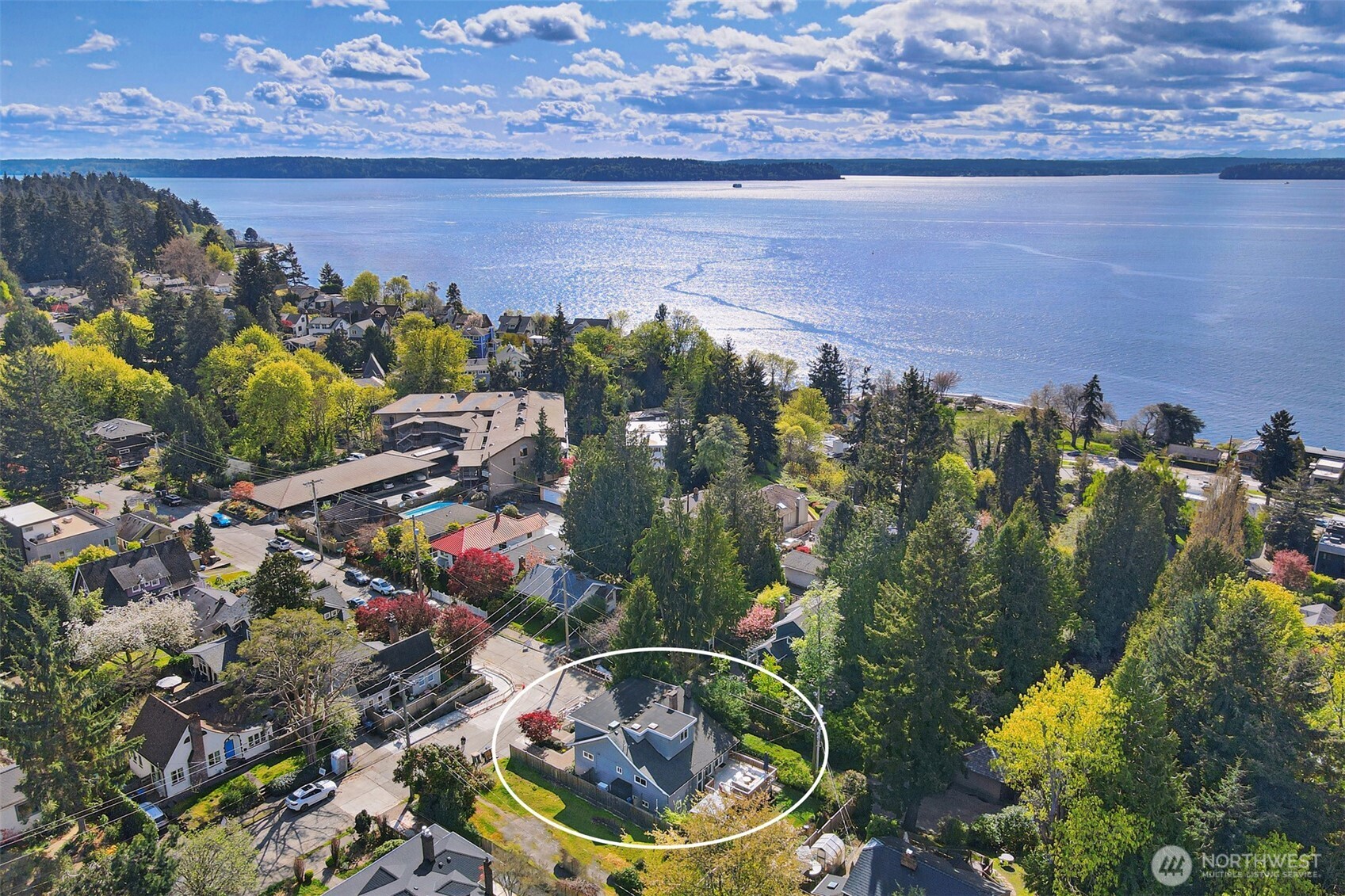 4634 SW Frontenac Street , Seattle, WA 98136
