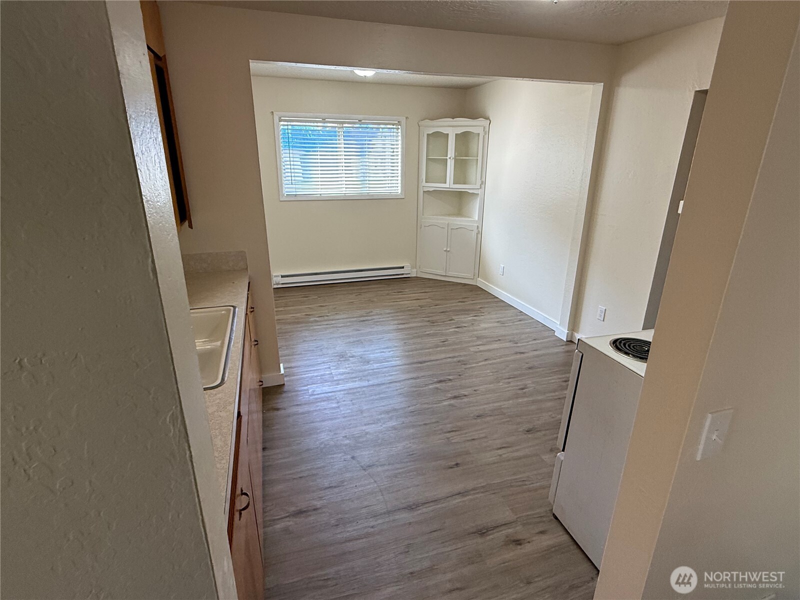 1216 N 1ST Avenue , Kelso, WA 98626