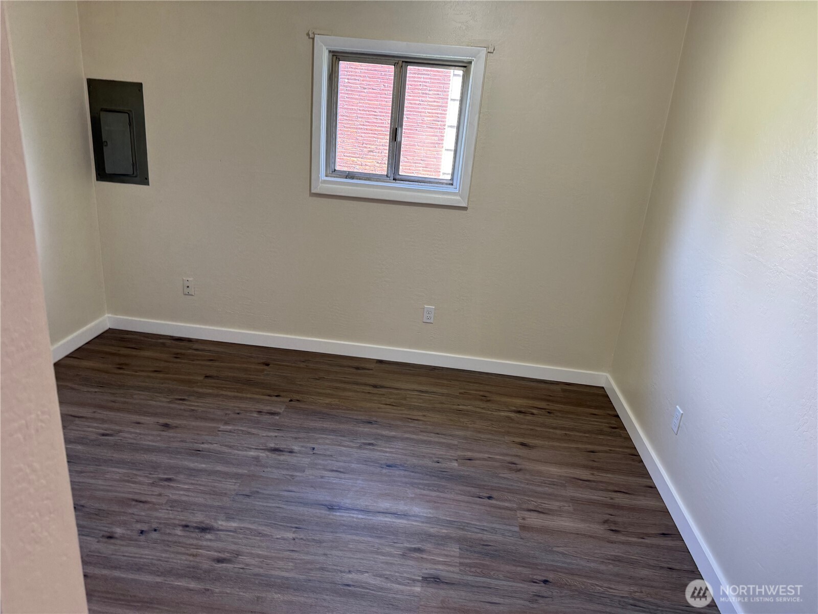 1216 N 1ST Avenue , Kelso, WA 98626