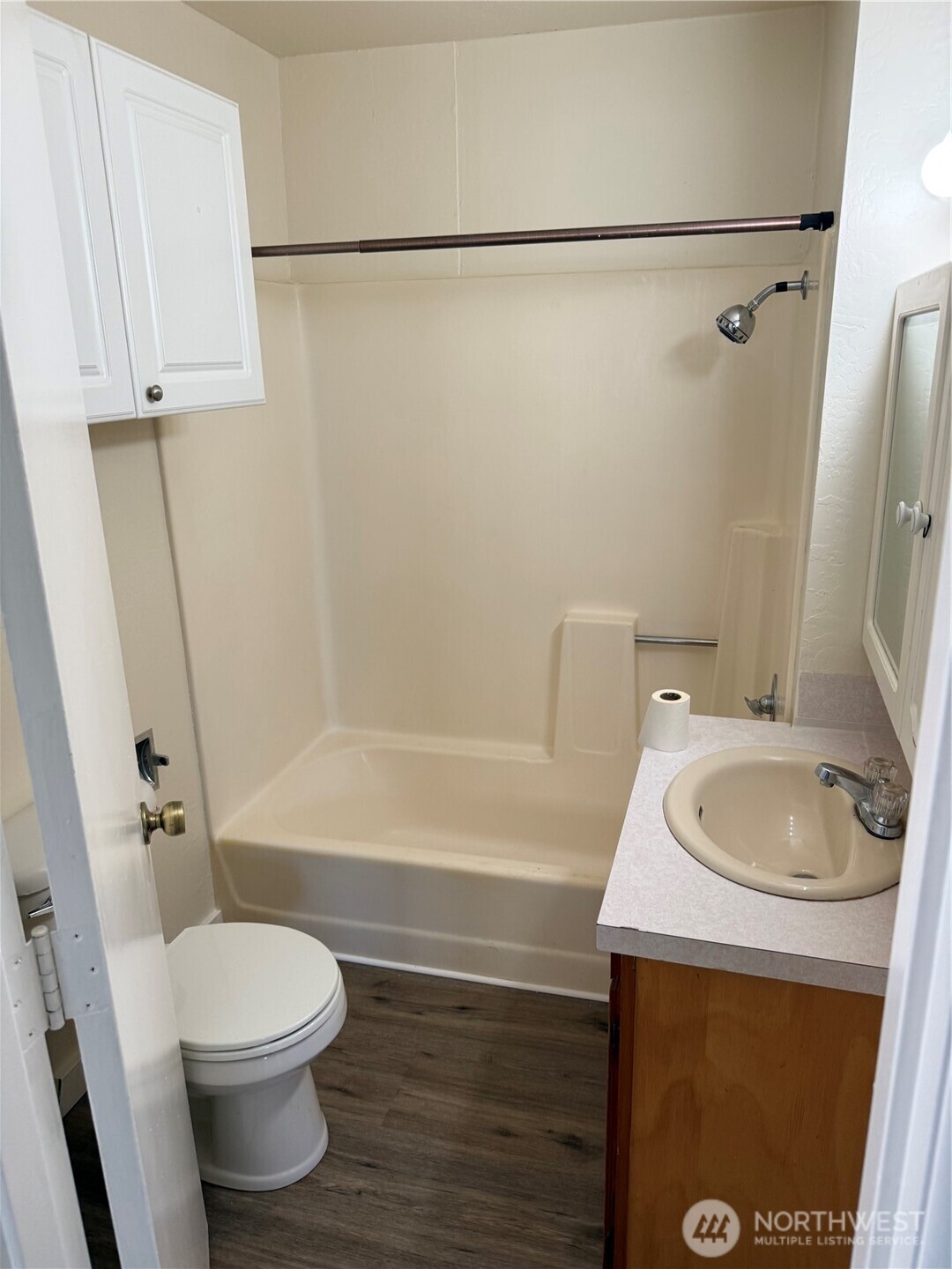 1216 N 1ST Avenue , Kelso, WA 98626