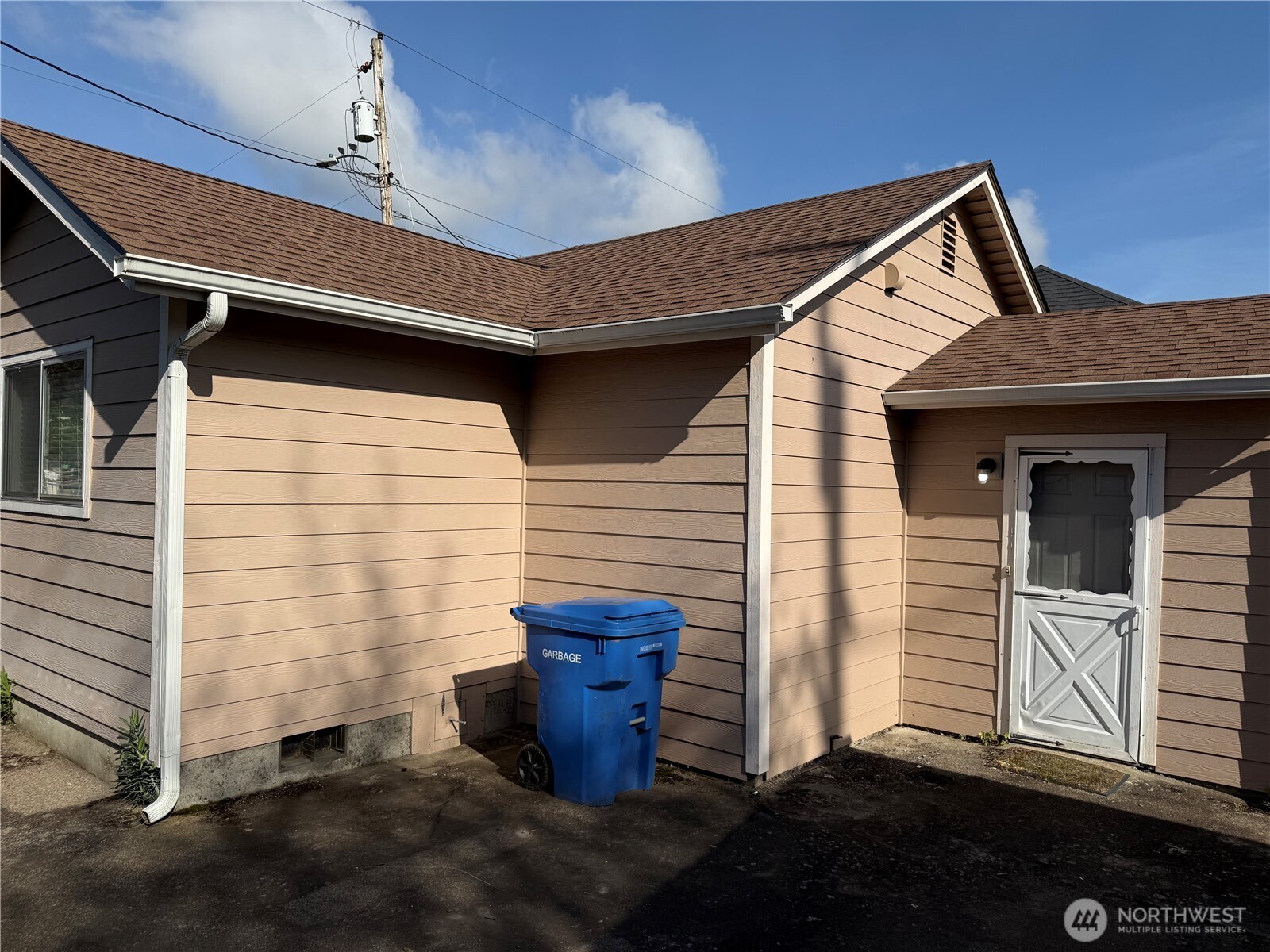 1216 N 1ST Avenue , Kelso, WA 98626