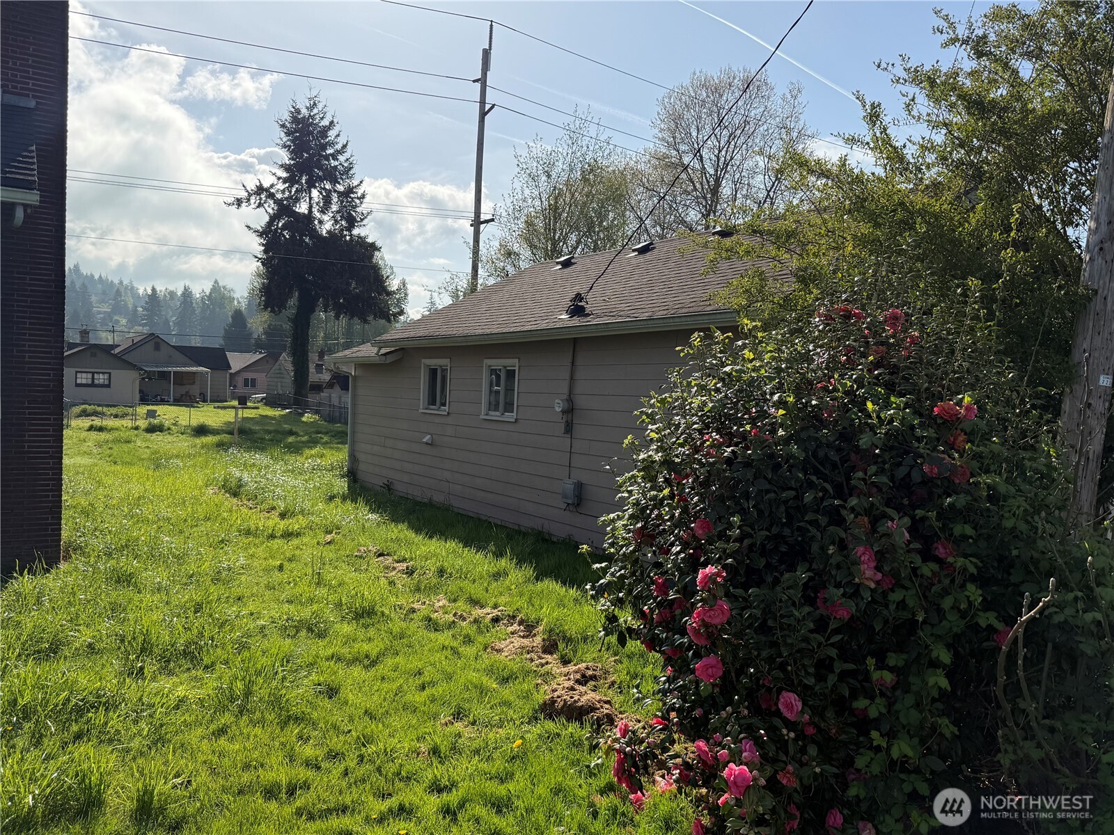 1216 N 1ST Avenue , Kelso, WA 98626